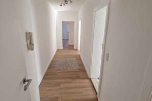 Helle 3-Zimmer-Wohnung in Wiesbaden-Südost – Die vollständige Adresse der Immobilie erhältst du vom Anbieter., 65189 Südost, Wiesbaden – Vorschaubild 2