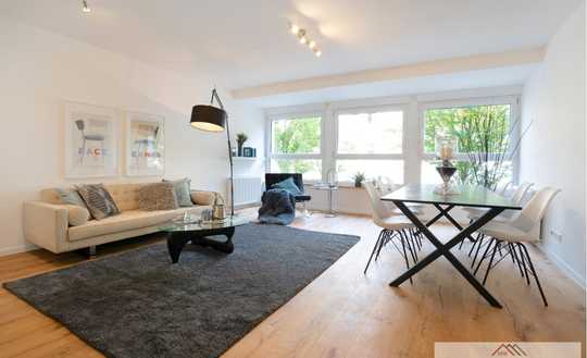 Provisionsfrei: Sanierte Etagenwohnung 4,5 Zimmer 116qm 2.OG mit Fahrstuhl und Kellerabteil