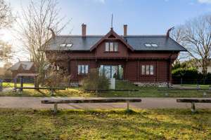 Living in a listed building - attic apartment with 4 rooms on Jungfernsee in a premium location – Die vollständige Adresse der Immobilie erhältst du vom Anbieter., 14467 Berliner Vorstadt, Potsdam – Vorschaubild 2