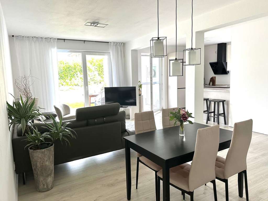 Erdgeschosswohnung mit gehobener Ausstattung im Neubaugebiet