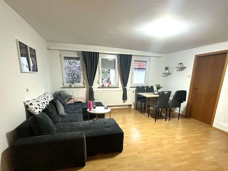 Whg. 2: Wohnzimmer