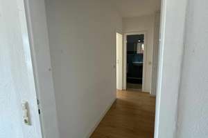 Helle 2-Zimmer-Wohnung in ruhiger Südlage mit Balkon und Parkblick – zentral gelegen – Die vollständige Adresse der Immobilie erhältst du vom Anbieter., 41236 Grenzland-Stadion, Mönchengladbach – Vorschaubild 3