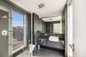Exklusives Penthouse in bester Innenstadtlage von Karlsruhe! – Die vollständige Adresse der Immobilie erhältst du vom Anbieter., 76133 Innenstadt-West, Karlsruhe – Vorschaubild 19