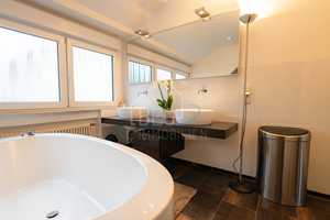 Repräsentative Villa mit Wellnessbereich und Büroflächen – Hochtaunuskreis – Vorschaubild 22