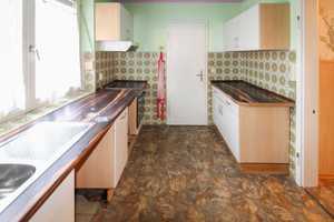 Gelegenheit: Sonniges Mehrfamilienhaus für Handwerker mit großen Garten und Garage – Ostalbkreis – Vorschaubild 10