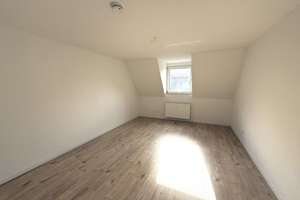 5-Zimmer auf zwei Ebenen - frisch renoviert mit Balkon – 45147 Holsterhausen, Essen – Vorschaubild 22