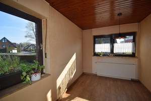Hier ist Platz für die ganze Familie: Wohnhaus mit Einliegerwohnung und Bauland in 41379 Brüggen – Die vollständige Adresse der Immobilie erhältst du vom Anbieter., 41379 Brüggen – Vorschaubild 9