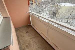 4-Raum Wohnung im 3. OG mit Balkon und Wannenbad OPTIONAL Bodenbelag neu – Züricher Straße 11, 6128 Südstadt, Halle (Saale) – Vorschaubild 5