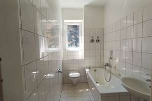 In wenigen Schritten in Ihrer Wohnung - neu saniert  - EG links – Schillerstr. 24, 6217 Merseburg – Vorschaubild 2