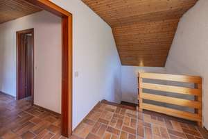 Freistehendes Zweifamilienhaus mit zwei Stellplätzen und Garage, am ruhigen Privatweg gelegen. – Die vollständige Adresse der Immobilie erhältst du vom Anbieter., 40489 Angermund, Düsseldorf – Vorschaubild 28