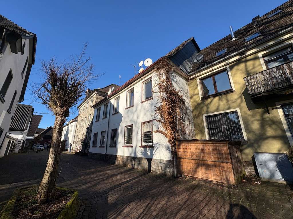 Immobilie in Neuenrade - VR IMMO: Charmantes Wohn- und Geschäftshaus mit Entwicklungspotenzial. - Bild 4