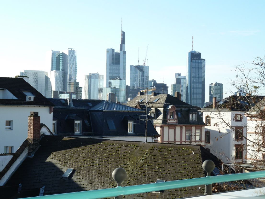 Skylineblick inklusive... V-E-R-K-A-U-F-T...