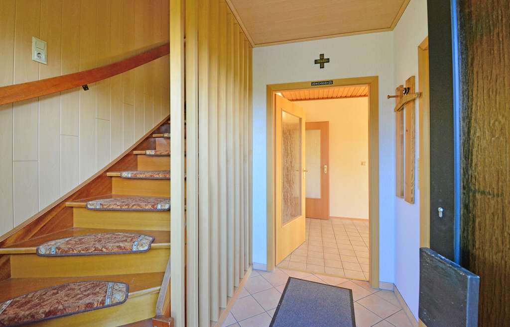 Immobilie in Fuldatal - Großes Okal Fertighaus auf 1075 m² Grdst. Top-Lage Fuldatal - Bild 1