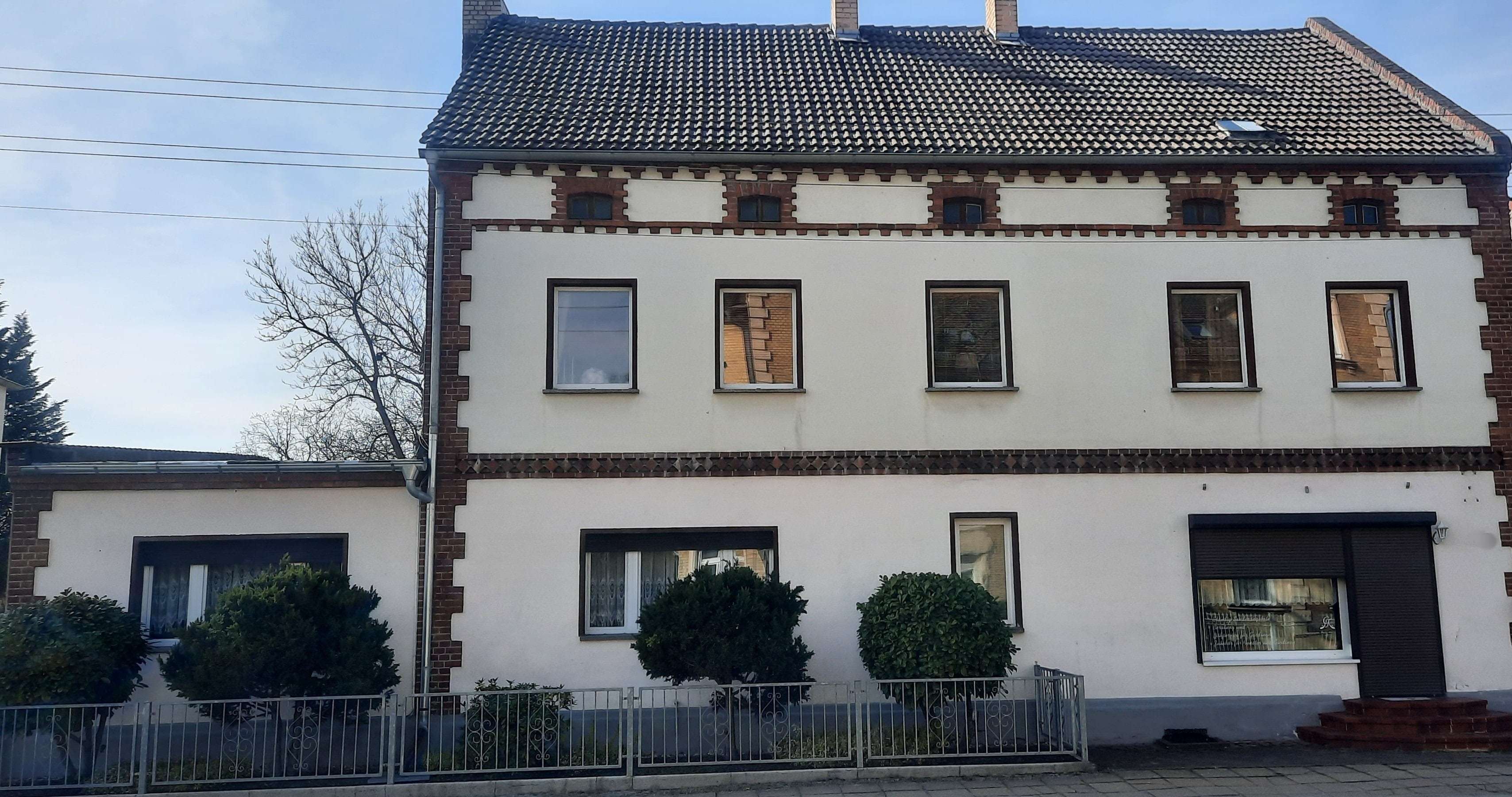 Charmantes Zweifamilienhaus mit großem Grundstück, Spree Neiße Kreis – Bild 1