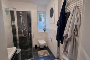 Exklusive, neuwertige 4-Zimmer-Wohnung mit EBK und Gartenmitbenutzung – Die vollständige Adresse der Immobilie erhältst du vom Anbieter., 80935 Lerchenau-Ost, München – Vorschaubild 9