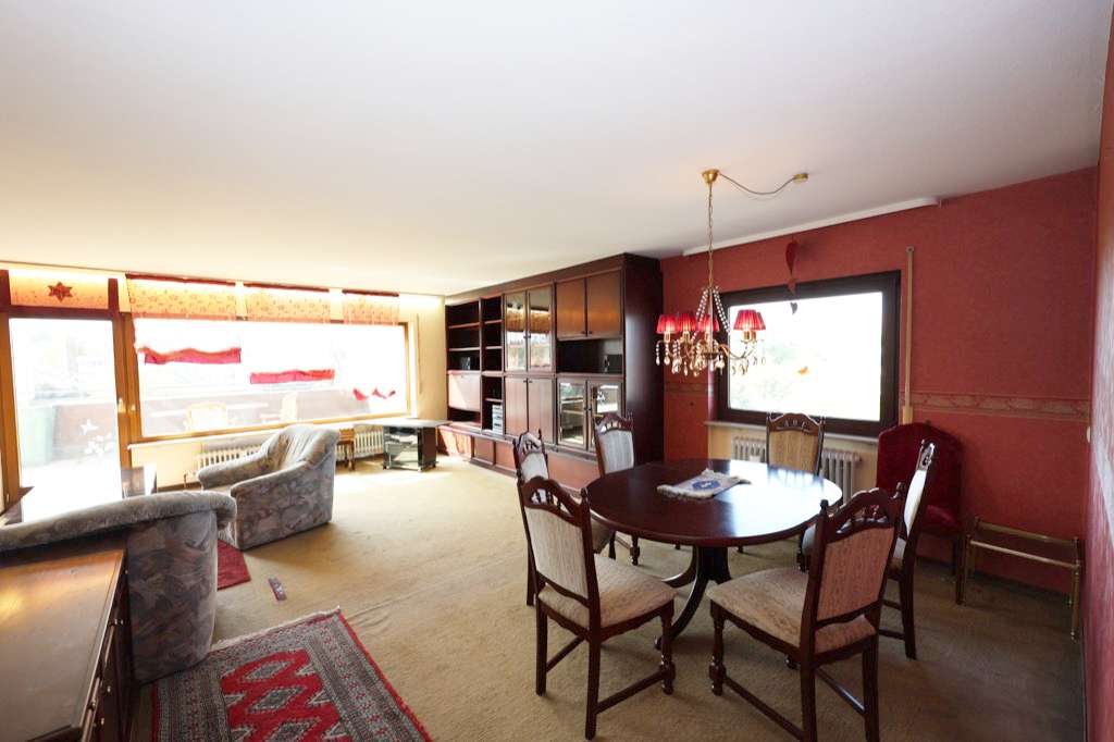 Immobilie in Freiberg am Neckar - Sofort beziehbar: 4,5 Zimmer-Penthousewohnung mit großer Dachterrasse und Garage - Bild 3