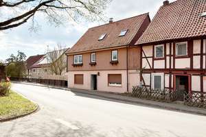 Großes Mehrgenerationenhaus mit vielseitigen Nutzungsmöglichkeiten in Katlenburg-Lindau – Die vollständige Adresse der Immobilie erhältst du vom Anbieter., 37191 Katlenburg-Lindau – Vorschaubild 4