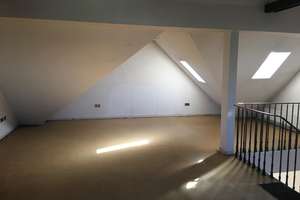 4 Zimmer Dachgeschosswohnung in Essen-Holsterhausen, renovierungs-/sanierungsbedürftig – Krausstr. 20, 45147 Holsterhausen, Essen – Vorschaubild 10