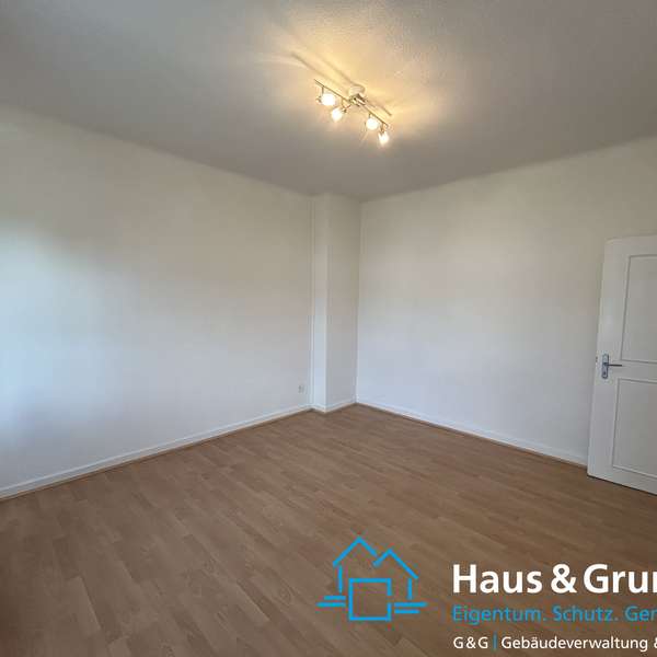 *** charmante 2-Zimmer-Wohnung - Burtscheid - mit Garten und Garage ***
