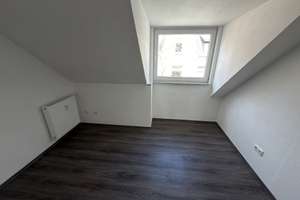 Charmante Dachgeschosswohnung mit großzügigem Wohnbereich, Dachterrasse und zwei Stellplätzen – 45359 Frintrop, Essen – Vorschaubild 13