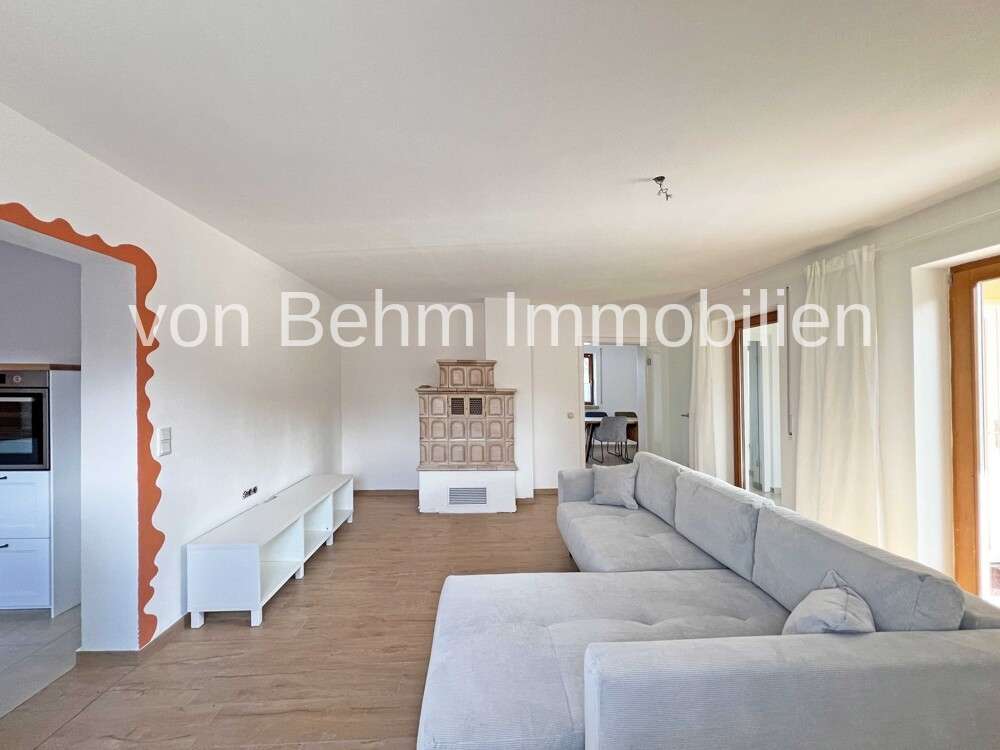 Immobilie in Geisenfeld - Großzügige 4-Zimmer-Erdgeschosswohnung mit Privatgarten und Terrasse in Geisenfeld - Bild 2
