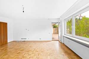 Ihr neues Zuhause in Ziegetsdorf - Modernisiertes Zweifamilienhaus mit Gartenparadies und PV-Anlage! – Regensburg – Vorschaubild 31