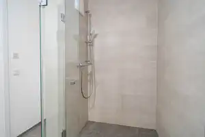 Gemütliche 2-Zimmer-Wohnung mit großzügigem Balkon – Regensburg – Vorschaubild 5