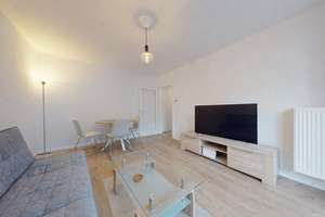 Helle Zwei-Zimmer-Wohnung fußläufig zur EZB – 60314 Ostend, Frankfurt am Main – Vorschaubild 1
