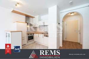Helle 2-Zimmer-Etagenwohnung mit Balkon, EBK und TG-Stellplatz in günstiger Lage von Untertürkheim