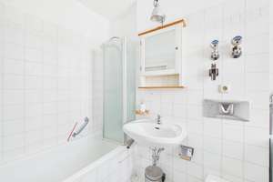 Lichtdurchflutete 2-Zimmer-Wohnung mit Aufzug – urban wohnen in begehrter Innenstadtlage – Die vollständige Adresse der Immobilie erhältst du vom Anbieter., 86152 Jakoberstadt-Süd, Augsburg – Vorschaubild 5