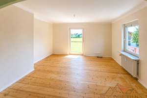Wohnen mit Seele und Weitblick: Lichtdurchflutete 3 -Zimmer-Wohnung mit Kampenwand-Blick – Die vollständige Adresse der Immobilie erhältst du vom Anbieter., 83209 Prien am Chiemsee – Vorschaubild 9
