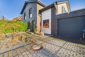 Isernhagen: Moderne DHH mit hochwertiger Ausstattung und Garage – Die vollständige Adresse der Immobilie erhältst du vom Anbieter., 30916 Isernhagen – Vorschaubild 2