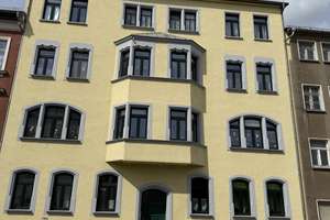 Attraktives Mehrfamilienhaus in Wurzen – voll vermietet, sanierte Immobilie in begehrter Lage – Die vollständige Adresse der Immobilie erhältst du vom Anbieter., 4808 Wurzen – Vorschaubild 1