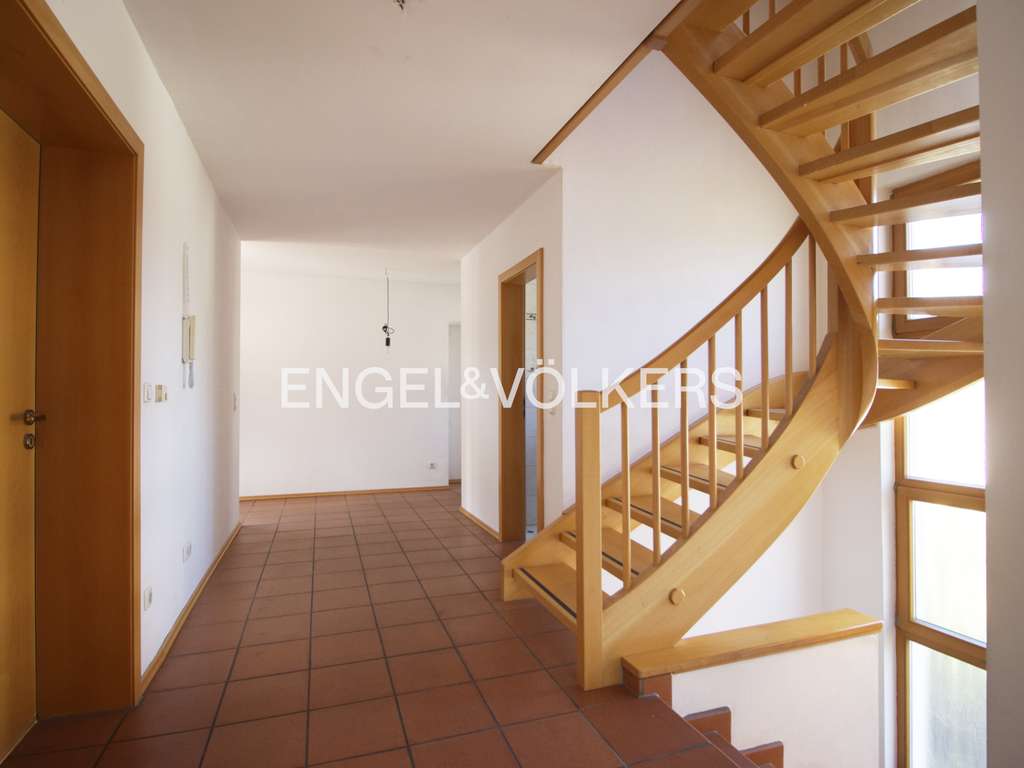 Immobilie in Hagelstadt - Gepflegtes Architektenhaus mit Einliegerwohnung und separatem Zugang - Bild 2