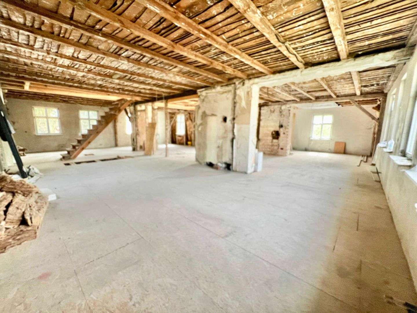 Immobilie in Glienicke/Nordbahn - Sanierungsbedürftige Villa und oder zwei Wohnungen in Glienicke Nordbahn - Bild 3