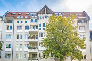 Helle 2-Zimmer-Wohnung mit Balkon, Aufzug & Tiefgarage – gepflegtes Wohnhaus – Stettiner Straße 13, 13357 Gesundbrunnen, Berlin – Vorschaubild 1