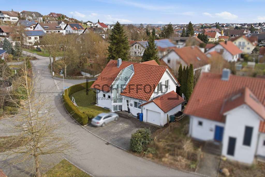 Immobilie in Schemmerhofen - Perfekt für die Familie! Gepflegtes Einfamilienhaus in beliebter und ruhiger Wohnlage - Bild 2