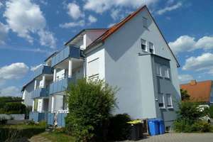 *KURZFRISTIG BEZIEHBAR* Helle 3 Zimmer-Dachwohnung mit Balkon in sonnenverwöhnte Lage und schönem  – Die vollständige Adresse der Immobilie erhältst du vom Anbieter., 97437 Haßfurt – Vorschaubild 3