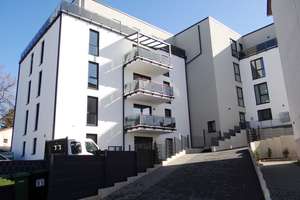 Moderne, helle, 3-Zimmerwohnung mit Balkon, Kellerraum und 2 TG-Plätzen!