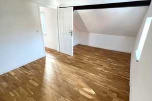 Große 5-Zimmer-Wohnung mit Balkon in der Nähe vom Phönix See zu vermieten – Dortmund – Vorschaubild 2