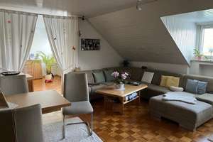 Ab sofort verfügbar ! Top gepflegte 91m² DG-Wohnung in Porz-Wahn – Parkett & Balkon