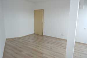 Hübsche DG-Whg mit schönen Laminatboden und schickem Wannenbad - Stellplatz möglich – Straße der Nationen 111, 9111 Chemnitz – Vorschaubild 12