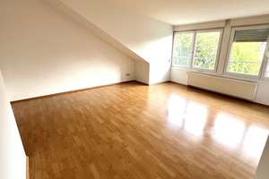 Bezugsfreie 2-Zimmer-DG-Wohnung mit Grünblick & Stellplatz | Bonn-Endenich – provisionsfrei – Monschauer Straße 6, 53121 Endenich, Bonn – Vorschaubild 3