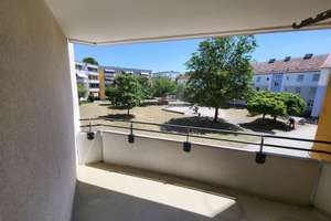 Familienfreundliche 4-Zimmer-Wohnung mit Loggia in Oberhausen zu vermieten – Zirbelstraße 46, 86154 Oberhausen-Nord, Augsburg – Vorschaubild 3