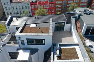 Großzügige Dachgeschoss-Maisonette mit Galeriecharakter, Kamin und Dachterrassen in Kreuzberg – Stresemannstraße 32, 10963 Kreuzberg, Berlin – Vorschaubild 2