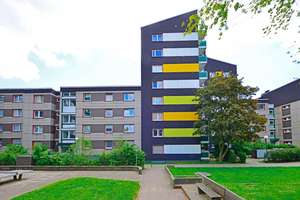 Große 3 Zimmer Wohnung mit Balkon ab sofort