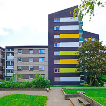 Große 3 Zimmer Wohnung mit Balkon ab sofort
