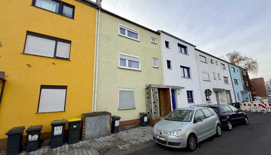 Bild von METZ IMMOBILIEN - Handwerker aufgepasst! Großes Mayhaus zum Sanieren.