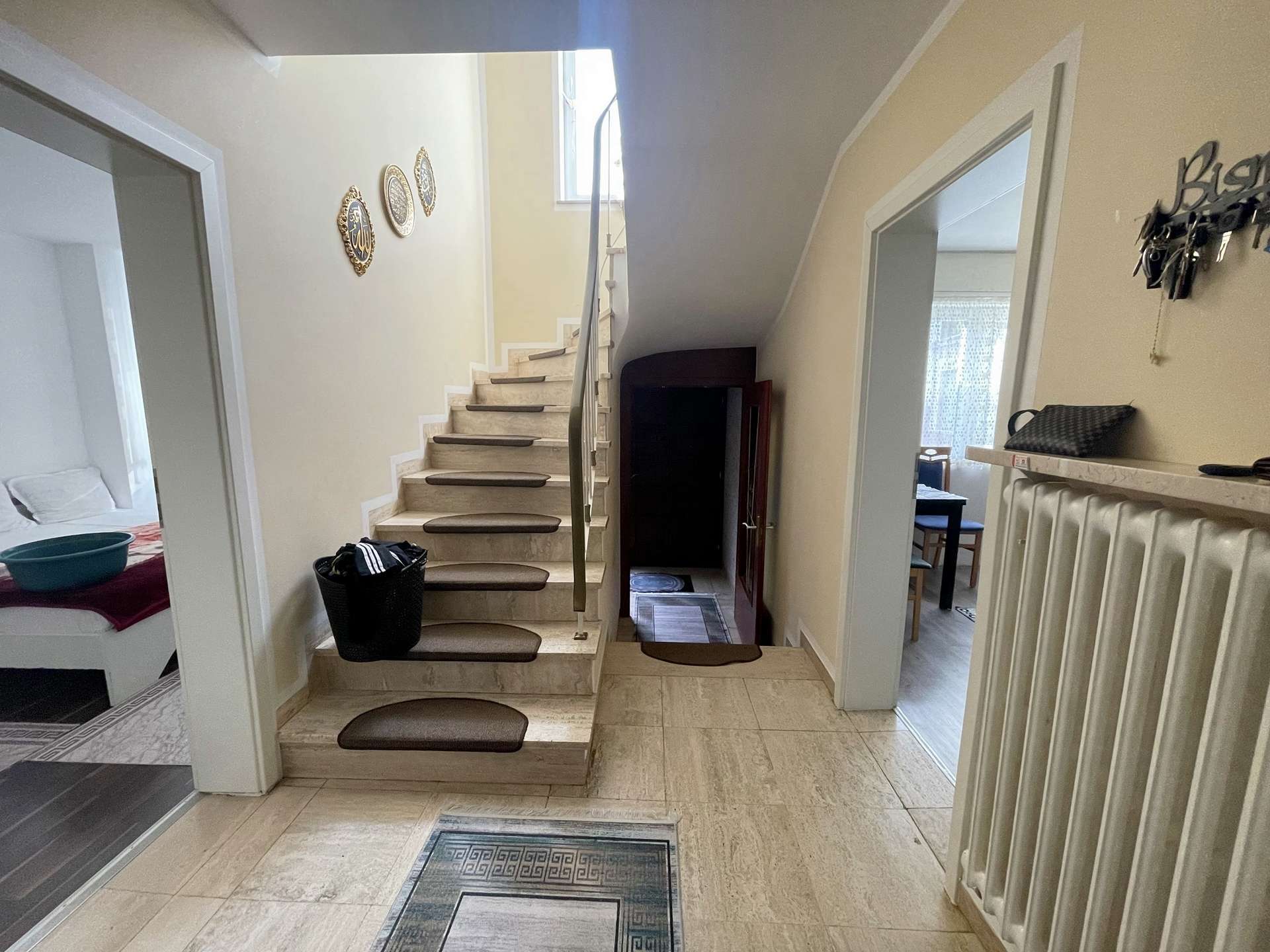 Immobilie in Lollar - ANGEBOT! Sehr schönes Einfamilienhaus mit Panaromablick, Parterre-Wohnung und Lagerfläche in Lollar - Bild 7