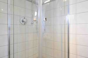 Möblierte 2,5-Zimmer-Dachgeschosswohnung in Stuttgart-Stammheim – Kolumbusstr. 22, 70439 Stammheim-Süd, Stuttgart – Vorschaubild 5